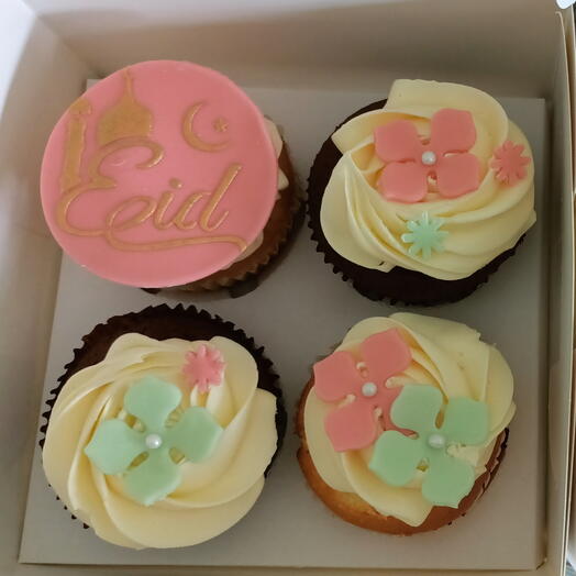 Капкейки Ид Мубарак с цветами 4 шт