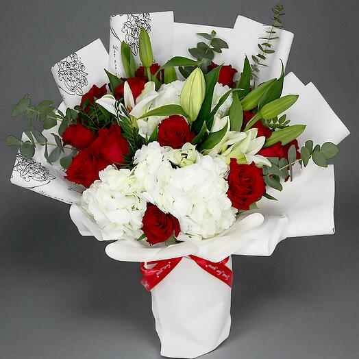 Roses N Hydrangeas express bouquet