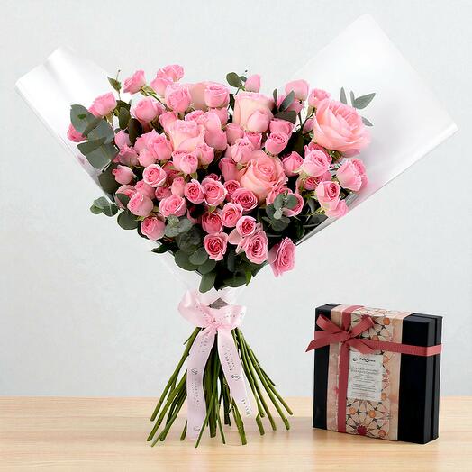 Розовое совершенство с шоколадным комбо