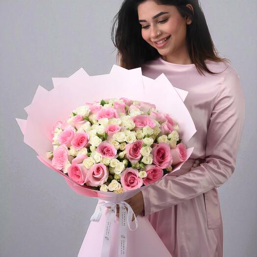 Couronne de pétales – bouquet signature Zuvees de 50 roses