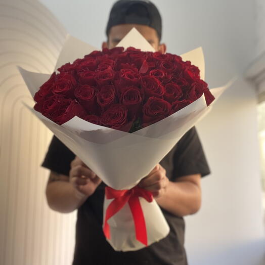 Red roses bouquet