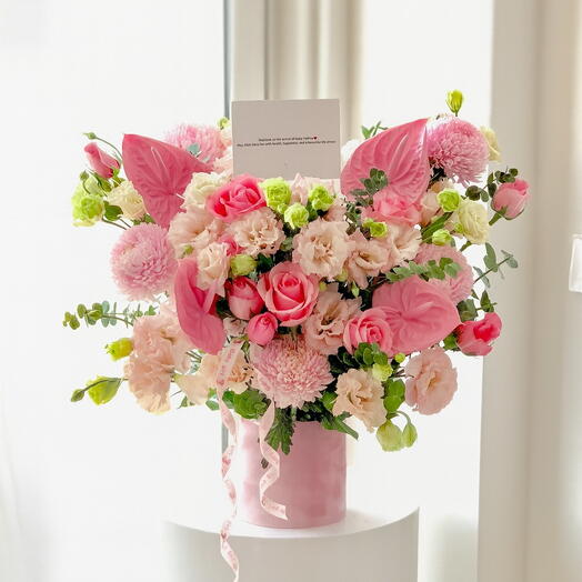 Luxury pink flower box for women s day