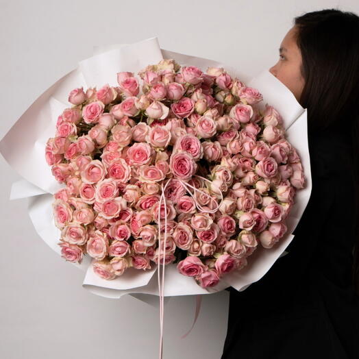 Букет из 101 розы-спрей розового цвета на день рождения или годовщину