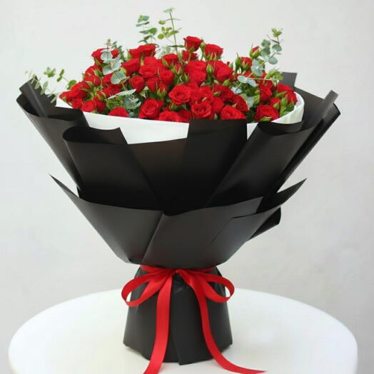 Valentine- 101 Red Spray Rose Bouquet