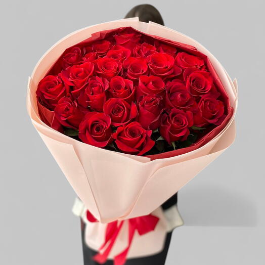 Букет из 99 премиальных красных роз для годовщины, дня рождения или дня святого Валентина