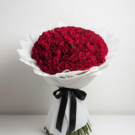Букет из 100 красных роз