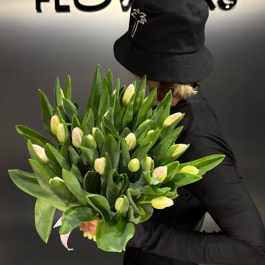 Medium spring bouquet