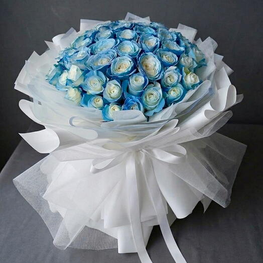 41 Light Blue Roses Bouquet – Luxury Sky Blue Flower Arrangement