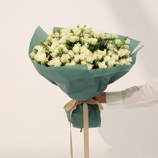 Белые мини-розы