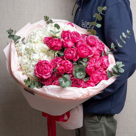 Пионовидные розы и гортензии-1619