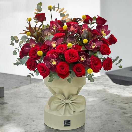 красный кожаный букет