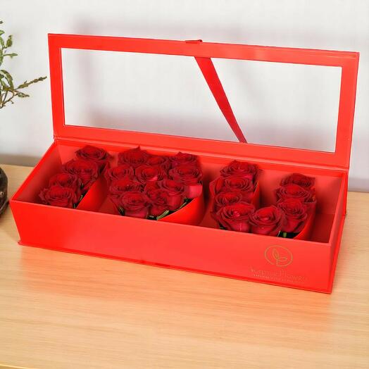 Розы в коробке
