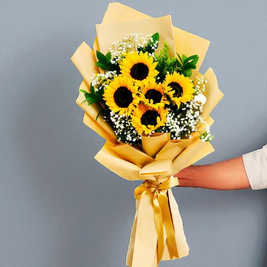 Букет из подсолнухов