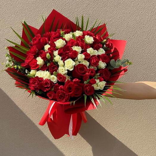 Boquet of 40 red Roses, 5 white spray rose