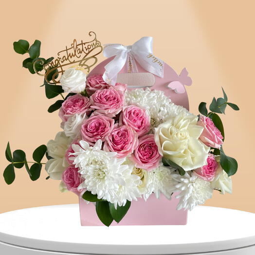 Коробка с цветами «Цветущая бабочка»