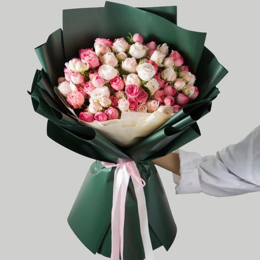 Emerald - Luxury Pink and White Rose Bouquet