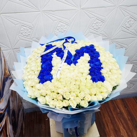 301White and blue Roses bouquet with name latter M