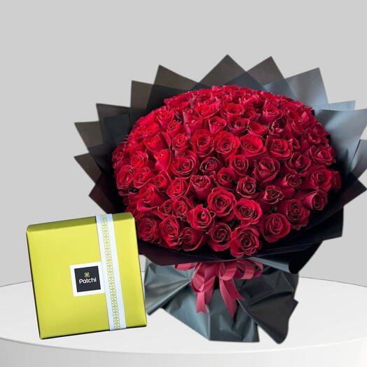 Влюблён в тебя. Роскошная композиция из 101 красной розы с шоколадом Patchi. Для неё, на годовщину, на день рождения.