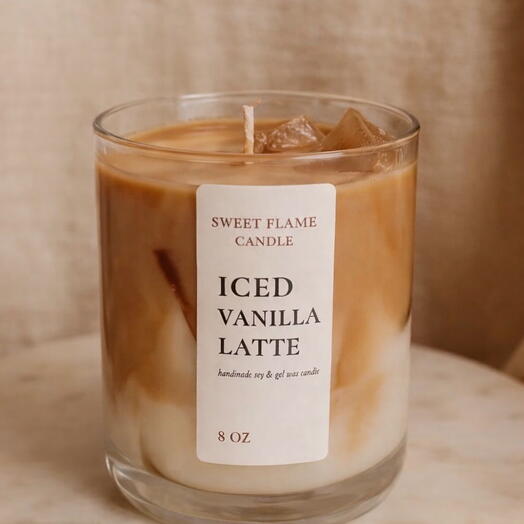 Свеча Ледяной ванильный латте – уникальный декор для дома, сделанный вручную из соевого воска