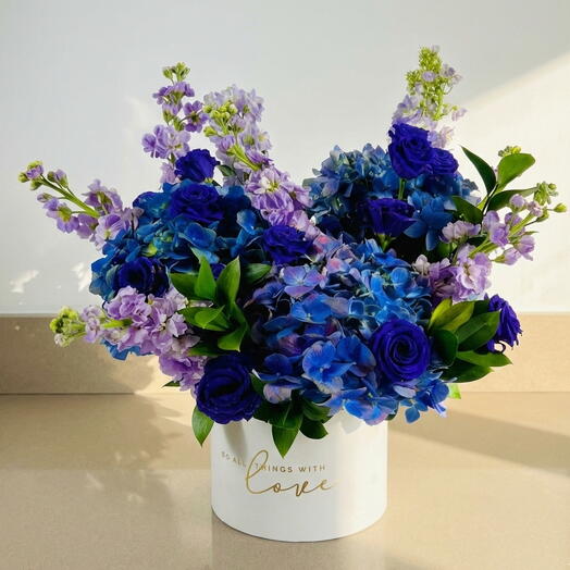 Ocean Breeze - Soothing Waves of Floral Serenity