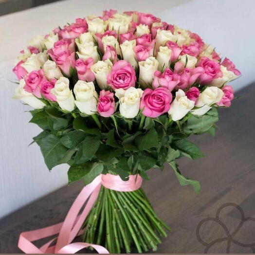 101 Bouquet à la main rose et blanc