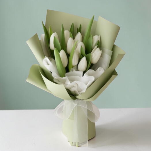 Букет из 11 белых тюльпанов