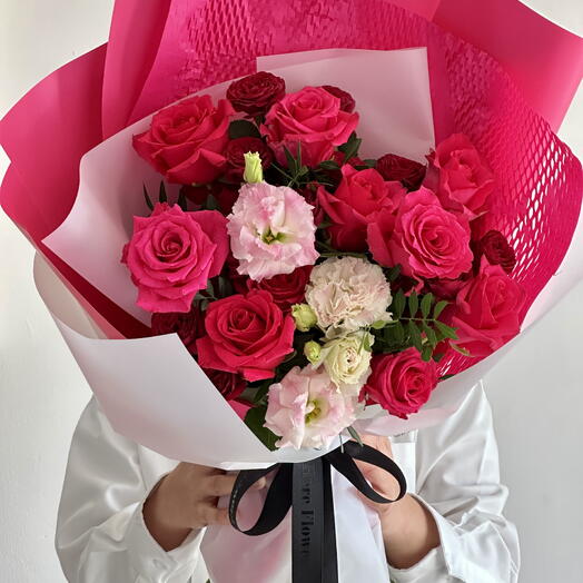 Розовый садовый букет в стиле кантри