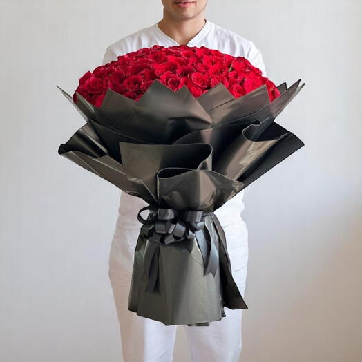 101 pétales rouges pour la Saint-Valentin