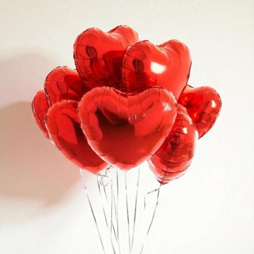 10 красных шаров в форме сердца