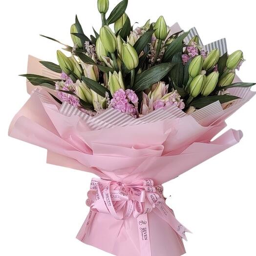 Elegant Pink Lily Bouquet