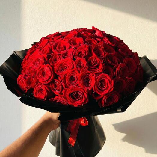 99 Premium Roses – The Ultimate Floral Luxury