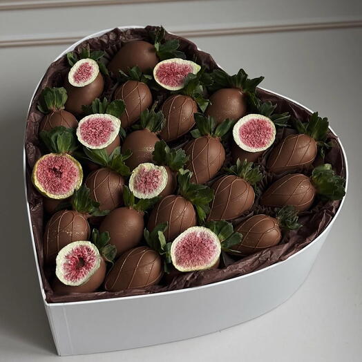 Luxury box, Strawberry in Belgium chocolate