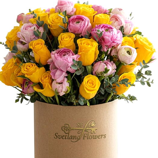 Arreglo premium en caja de lujo con 31 rosas spray en tonos rosa y amarillo