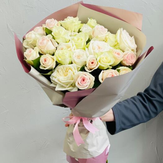 Букет роз «Чистая красота»