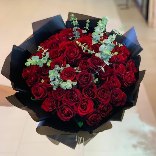 BLACK MAGIC ROSES BQT