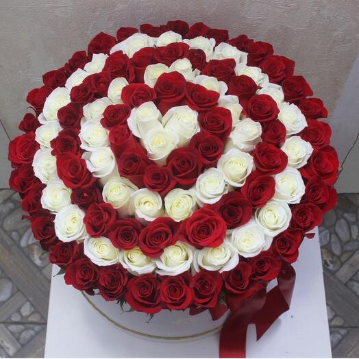 Цветочная коробка из 101 розы-717
