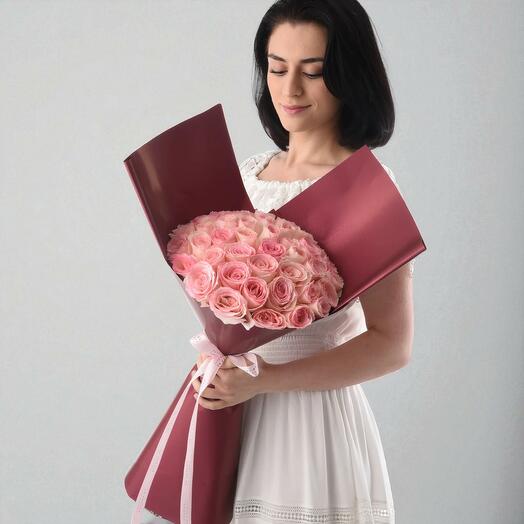 Королевский букет из тридцати розовых роз