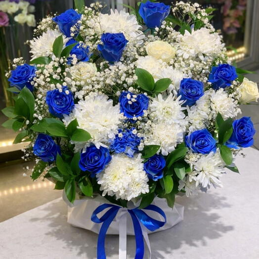 Специальный сине-белый букет