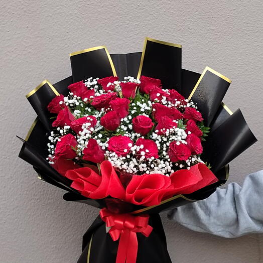 You re Beautiful: BUNCH OF 25 STEMS OF RED ROSES