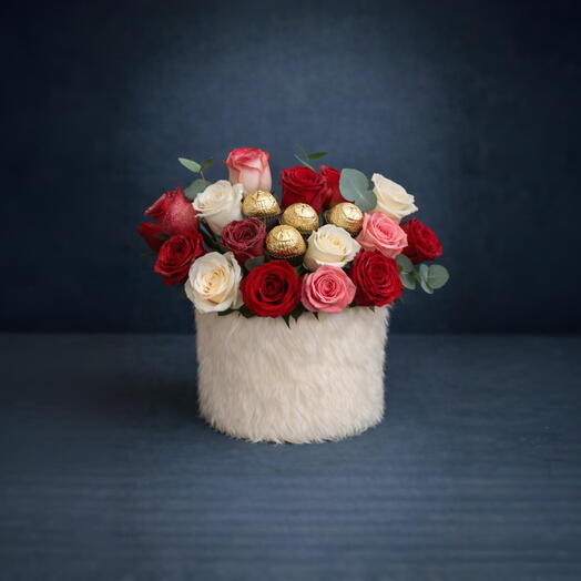 Blissful Roses   Chocolates Box