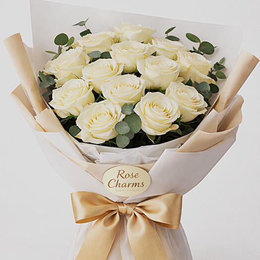 Bouquets d'anniversaire Ivory Charm 15 roses