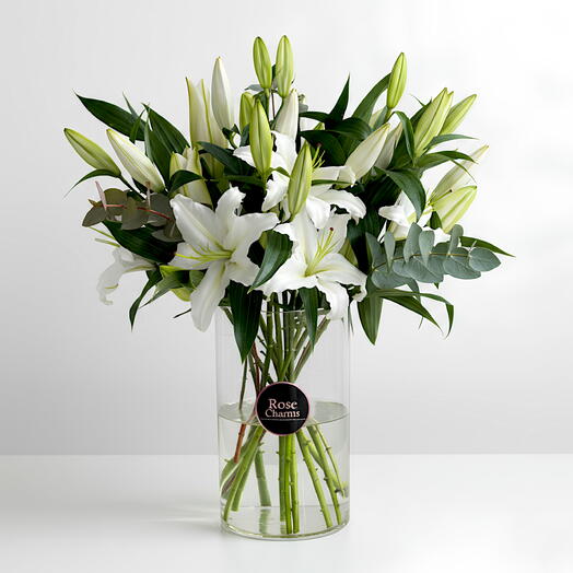 11 White Lilies Vase | Dubai