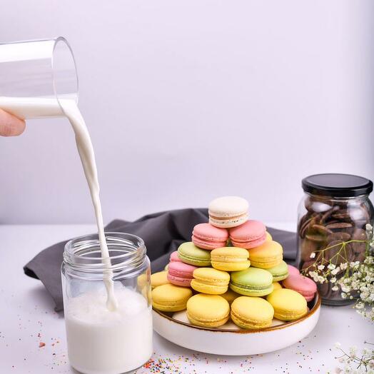 Lot de macarons assortis en bocal 24 pièces
