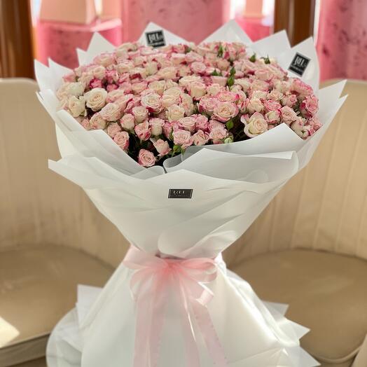 Pink bouquet spray roses