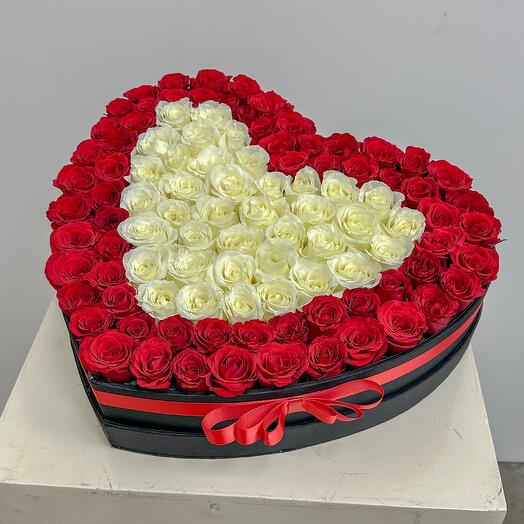 Влюблённые Цветы коробка-сердце 04