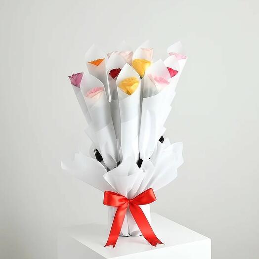 12 roses emballées individuellement