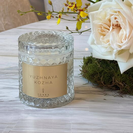 «YUZHNAYA KOZHA» candle by Tonka