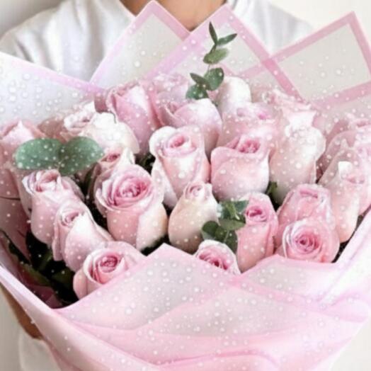 Bouquet romantique de 21 roses roses