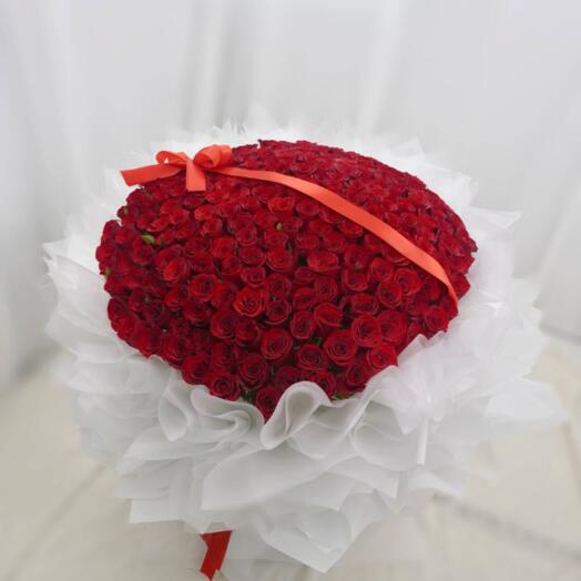 Bouquet de 200 roses rouges