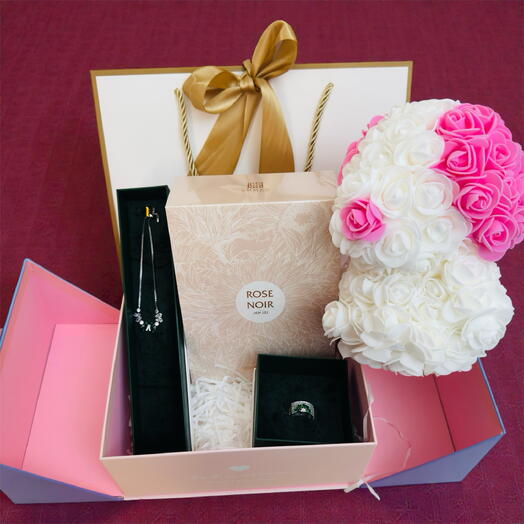 Parfum Rose Noir par Ahmed Al Maghribi pour femmes